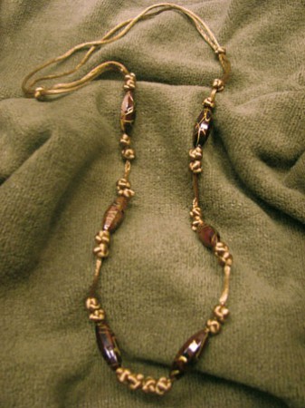 Collar 09